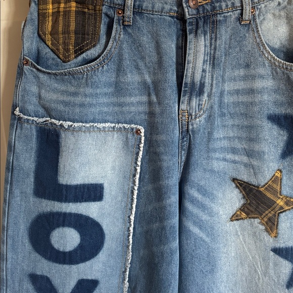 Oli & Hali Light Blue Patchwork 'LOVE' Star Straight-Leg Jeans - Picture 2 of 5